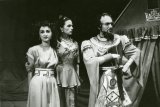 Beatrica Bočová (Salome), Gizela Chmelková (Herodias), Andrej Chmelko (Herodes); zdroj: archív Divadelného ústavu