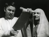 Gustáv Valach (Manahen), Jozef Šimonovič (Dvoran); foto Jozef Vavro,  zdroj: archív Divadelného ústavu