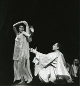 Emília Vášáryová (Salome), Ladislav Chudík (Herodes); foto Jozef Vavro, zdroj: archív Divadelného ústavu