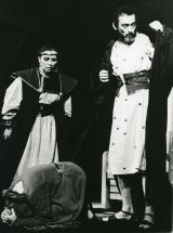 Adela Gáborová (Herodias), Anna Kubeková (Salome), Dušan Lenci (Herodes); foto Pavol Dřízhal, zdroj: archív Divadla Andreja Bagara v Nitre