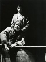 Jozef Dóczy (Vosmibratov), Vladimír Bartoň (Peter); foto Pavol Dřízhal, zdroj: archív Divadelného ústavu